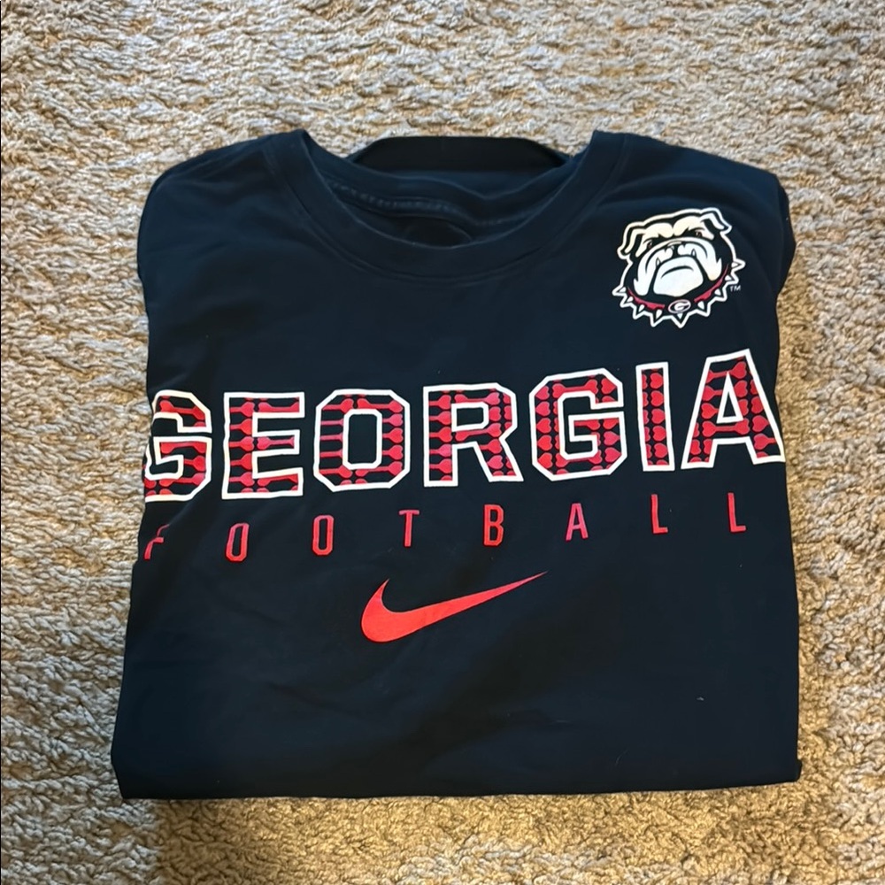 Nike Women’s Georgia Football Short Sleeve Tee - size L